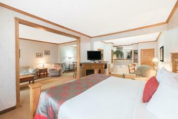 هتل Ramada Limited Bismarck