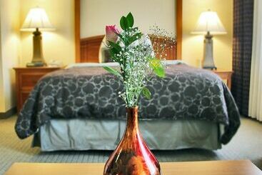 هتل Staybridge Suites Lincoln I 80, An Ihg