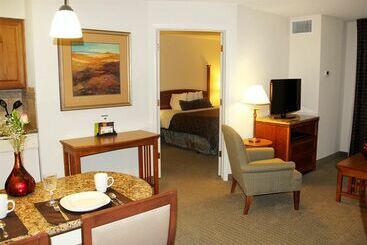 هتل Staybridge Suites Lincoln I 80, An Ihg