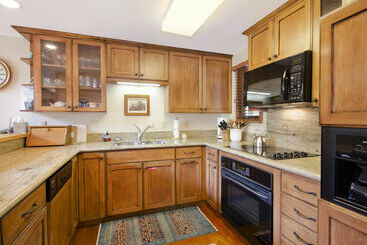 هتل Storm Meadows Townhomes