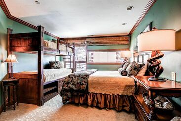 هتل Vail Spa Condominiums By East West Destination Hospitality