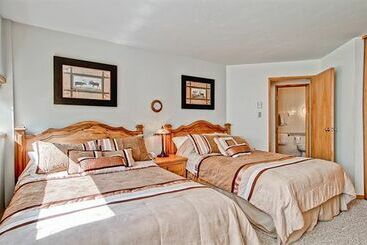 هتل Vail Spa Condominiums By East West Destination Hospitality