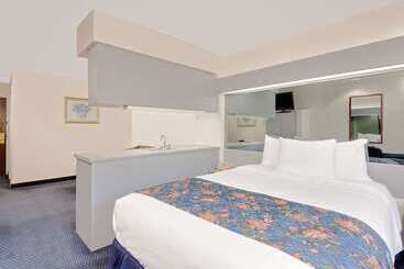 Microtel Inn & Suites By Wyndham Hagerstown By I 81
