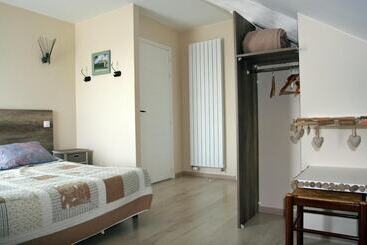 مبيت وإفطار Chambres D'hôtes Les 3 Vallées