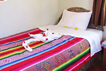 هتل Luquina Utama Lodge