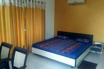 فندق Om Sai Chattra Icon Residency