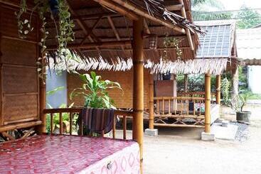 פנסיון Khanum Songpeenong