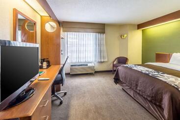 هتل Sleep Inn & Suites Bay View Acme   Traverse City