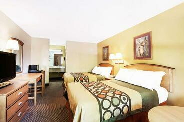 هتل Super 8 By Wyndham Charlotte Downtown Area