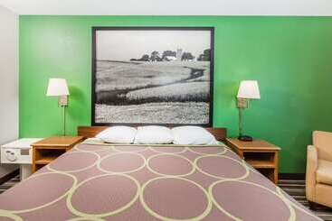 هتل Super 8 By Wyndham Sioux City South
