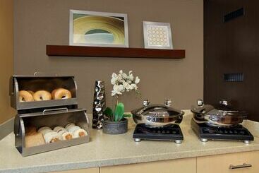 هتل Towneplace Suites By Marriott Newark Silicon Valley
