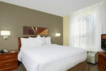 هتل Towneplace Suites By Marriott Newark Silicon Valley