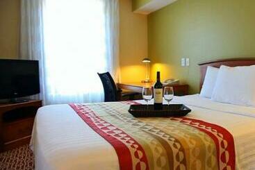 هتل Towneplace Suites By Marriott Newark Silicon Valley