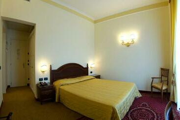 هتل Villa Fiorita