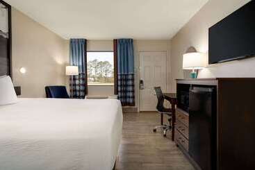 فندق على الطريق Super 8 By Wyndham Ocean Springs Biloxi