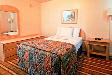 모텔 Super 8 By Wyndham Kissimmee