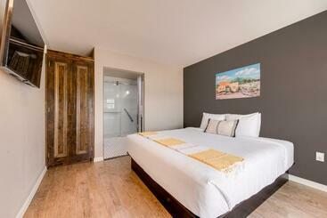 هتل Taos Motor Lodge