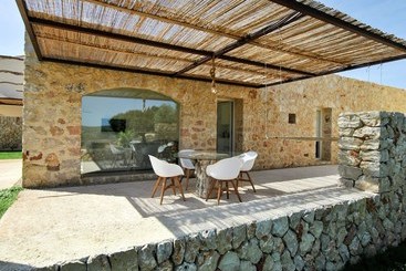 Mesmirizing Cottage In St Llorenç Des Cardassar With Swimming Pool