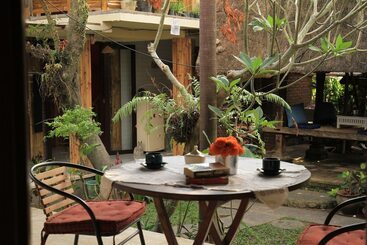 Bed and Breakfast Desa Cepaka Homestay