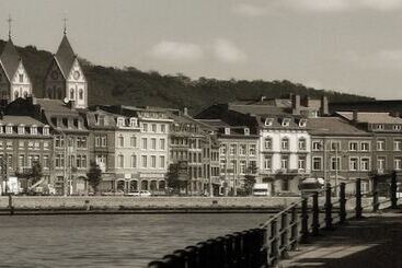 בית מלון כפרי Amosa Liège City Centre Apart Gerardrie 17