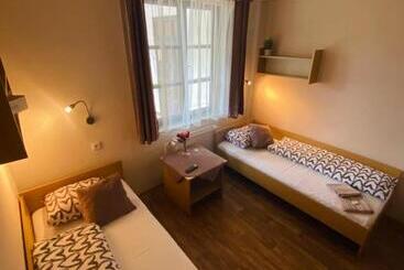 ホテル Pod Zámkem