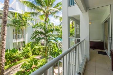 هتل The Beach Club Premium Private Apartments