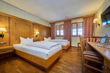 Отель Happinger Hof