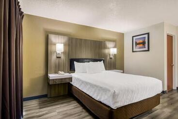 Отель Rodeway Inn Enumclaw Mount Rainier Crystal Mountain Area