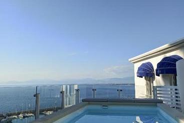 پانسیون Anreale Rooms Agropoli