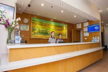 酒店 7 Days Inn Zhongshan Dongsheng Town Goverment Branch