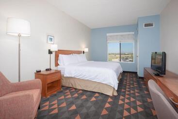 호텔 Holiday Inn & Suites Goodyear   West Phoenix Area, An Ihg