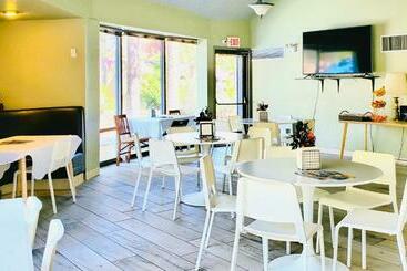 هتل Travelodge By Wyndham Big Bear Lake Ca