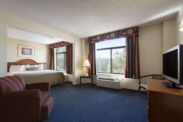 هتل Wingate By Wyndham Augusta Fort Eisenhower