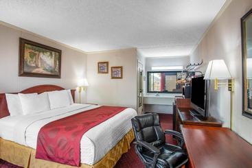مُتل Ramada By Wyndham Branson