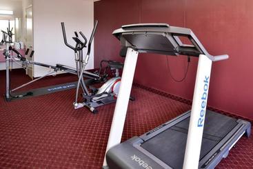 مُتل Ramada By Wyndham Branson
