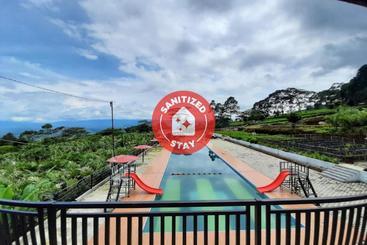 בית מלון כפרי Oyo 3087 Putri Sriwijaya  & Resort Syariah