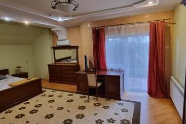 פנסיון Villa Vera