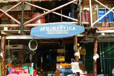هتل Zulu Hostal