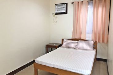 هاستل Racadisson Tourist Inn
