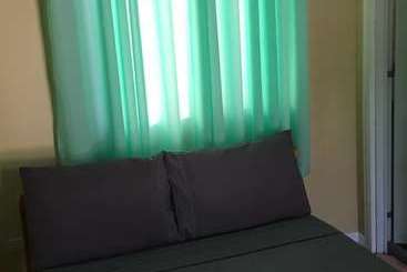 هاستل Racadisson Tourist Inn