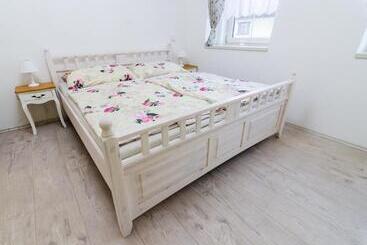 Пансион Guesthouse Sam
