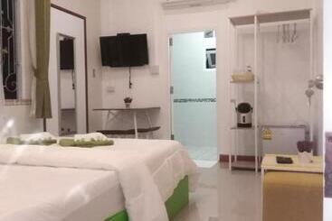 פנסיון Pon Resort