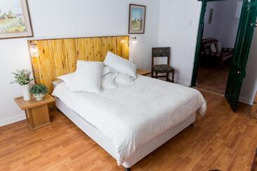 ペンション 3 Darling Street Guest House