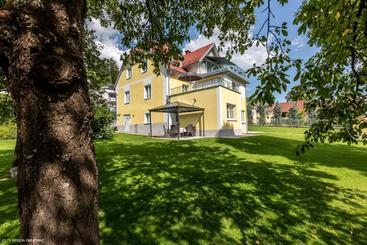 ユースホステル Gästehaus Landgraf