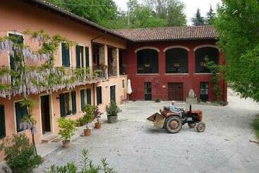 ホテル Cascina Sant Eufemia