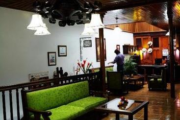 هتل Hospedaje Casa Real