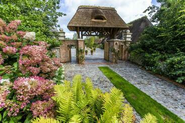 منتجع Le Domaine D Ablon   Small Luxury Hotel Of The World