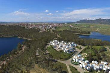 Apartamentos Embalse De Orellana