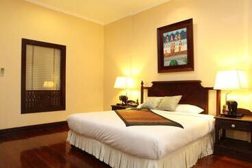 Hotel Santi Resort & Spa