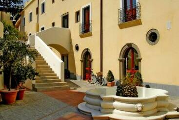 هتل Villa Meligunis